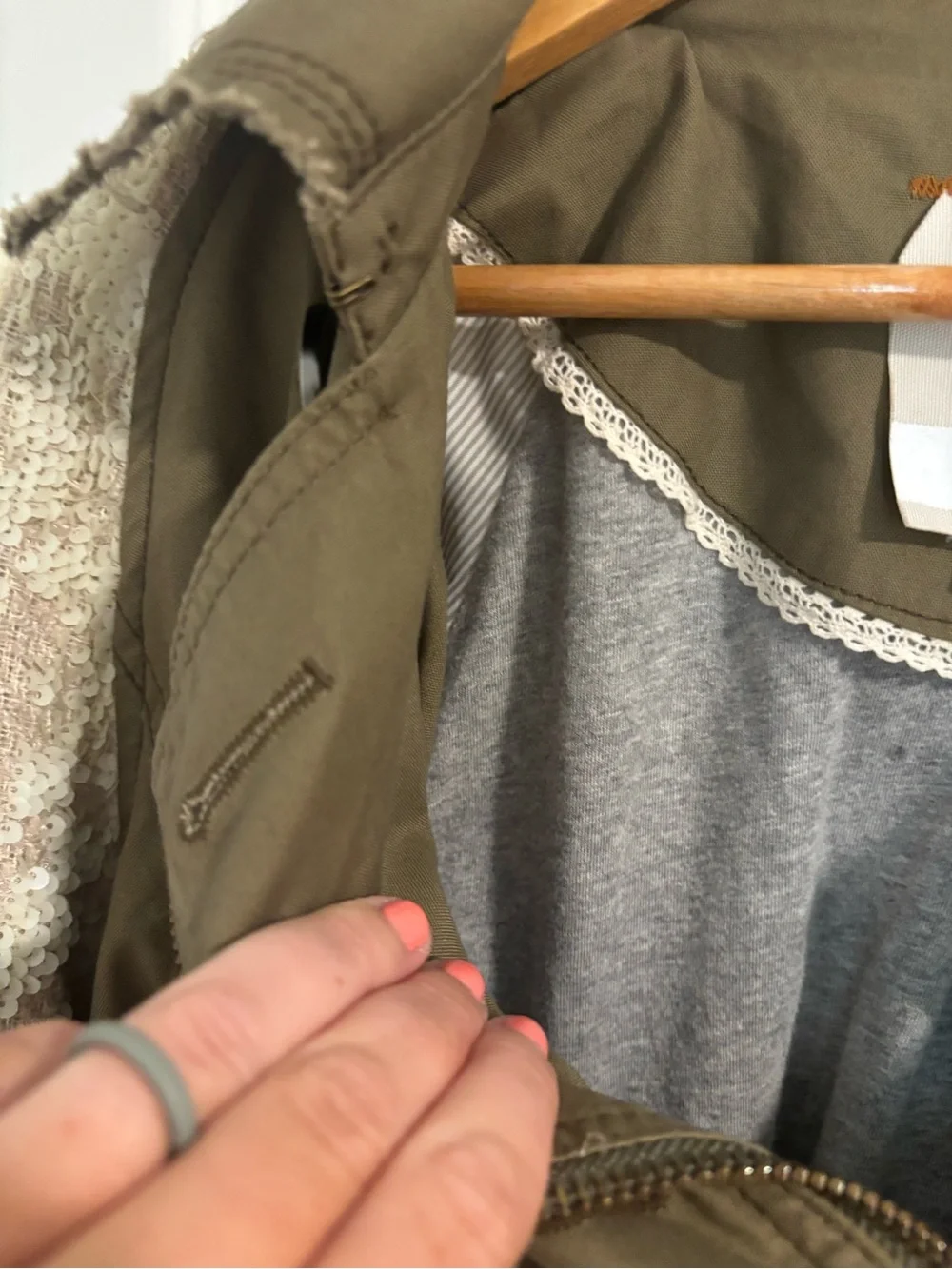 ANTHROPOLOGIE Hei Hei Sequin Sleeve Military Jacket Size Medium